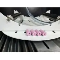 "Kabinowa piaskarka inżektorowa, pojemność kabiny 1500 lInjector cabinet sandblaster, capacity 1500 l"