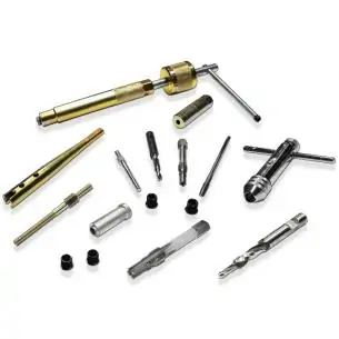 Przyrząd do rozwiercania urwanej świecy żarowej M8 i M9 mm bez demontażu głowicy