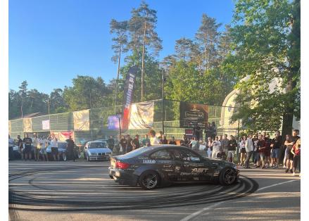 Drifting: Nie tylko sport, ale też sztuka